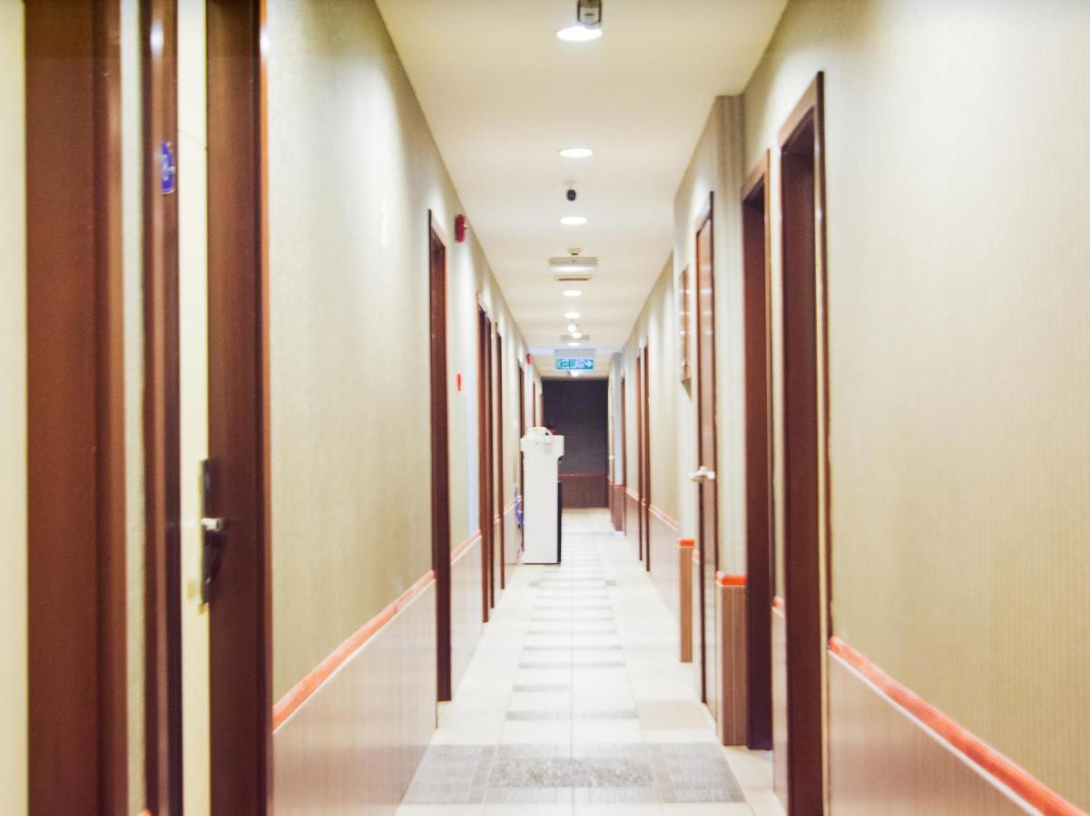 Oyo 89408 Royal Hotel Keningau Exteriér fotografie